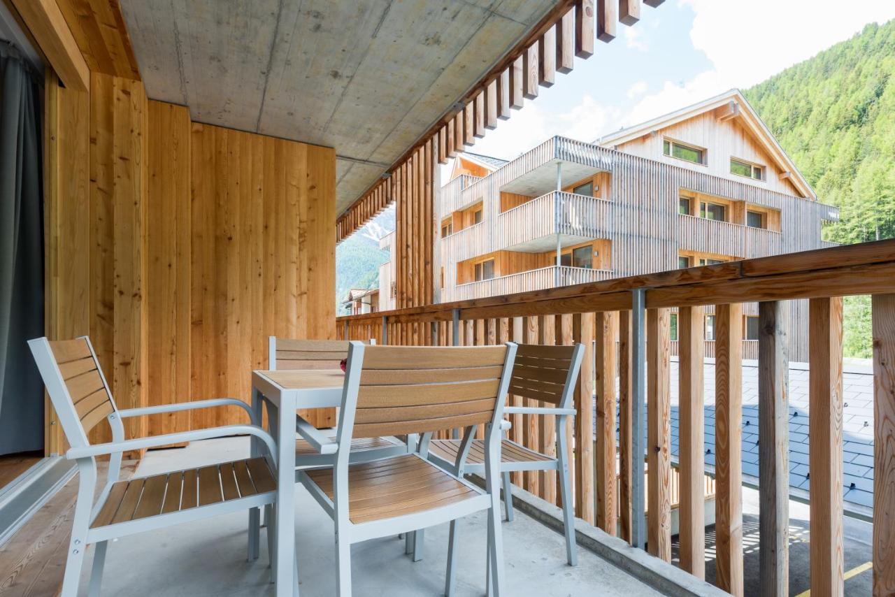 Montela Apartments - Haus F Saas-Grund Esterno foto